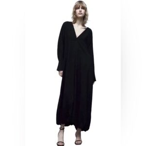 NWT Zara Moly Dress Size XS Voluminous‎